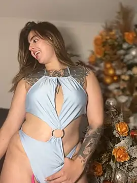 Snapshot of ValerieHilton chatting on January 3, 11:55 pm ValerieHilton online show from January 3, 11:55 pm