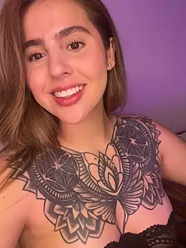 Snapshot of ValerieHilton chatting on January 9, 1:08 am ValerieHilton online show from January 9, 1:08 am