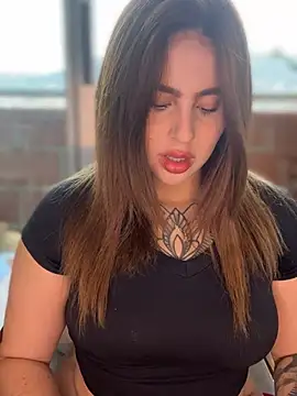 Snapshot of ValerieHilton chatting on January 28, 10:12 pm ValerieHilton online show from January 28, 10:12 pm