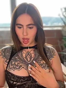 Snapshot of ValerieHilton chatting on February 1, 9:51 pm ValerieHilton online show from February 1, 9:51 pm