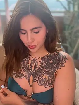 Snapshot of ValerieHilton chatting on February 15, 9:48 pm ValerieHilton online show from February 15, 9:48 pm