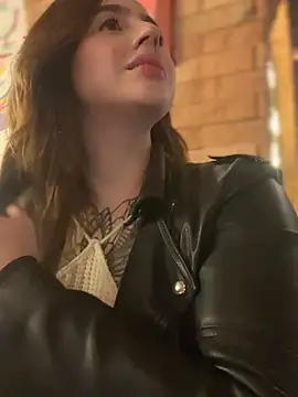 Snapshot of ValerieHilton chatting on February 17, 1:04 am ValerieHilton online show from February 17, 1:04 am