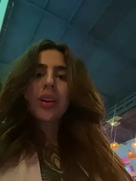 Snapshot of ValerieHilton chatting on February 18, 1:21 am ValerieHilton online show from February 18, 1:21 am