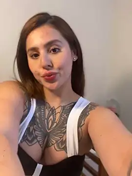 Snapshot of ValerieHilton chatting on March 20, 9:46 pm ValerieHilton online show from March 20, 9:46 pm