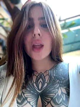 Snapshot of ValerieHilton chatting on September 15, 10:10 pm ValerieHilton online show from September 15, 10:10 pm