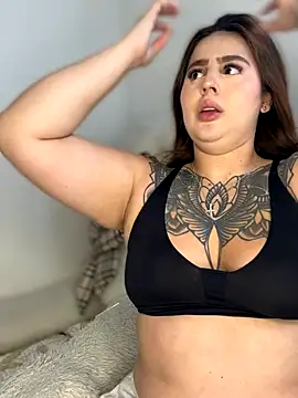 Snapshot of ValerieHilton chatting on November 25, 9:26 pm ValerieHilton online show from November 25, 9:26 pm