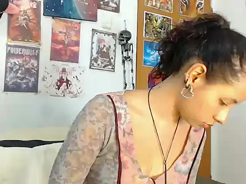 kiaraleono1302 online show from December 16, 1:21 am