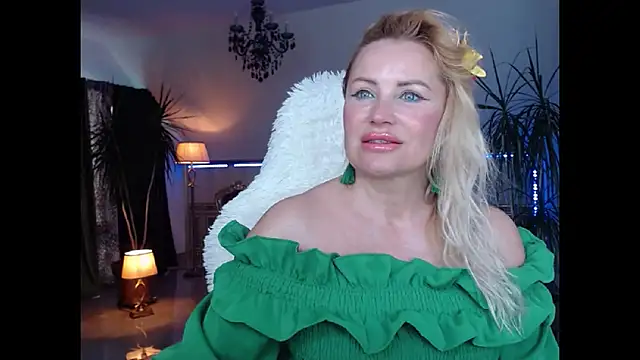 eyesangel22 online show from December 28, 8:37 am