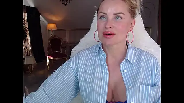 eyesangel22 online show from February 8, 1:33 pm