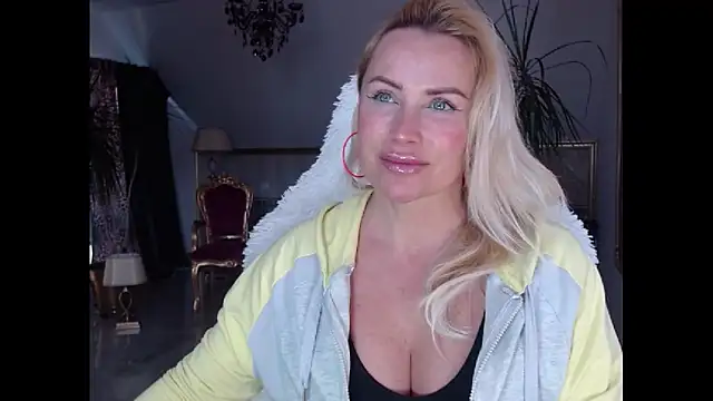 eyesangel22 online show from February 9, 7:16 am