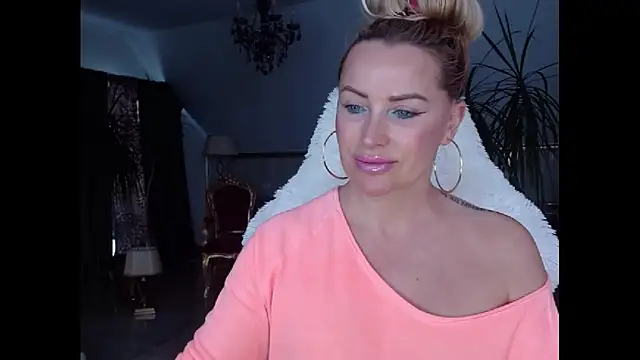 eyesangel22 online show from February 18, 6:37 am