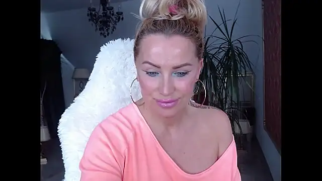 eyesangel22 online show from February 18, 9:43 am