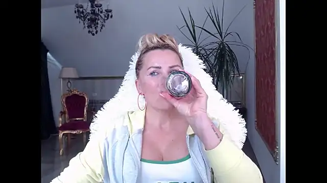 eyesangel22 online show from March 18, 11:08 am