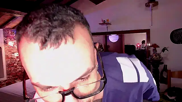 cek 186 online show from September 11, 6:30 pm