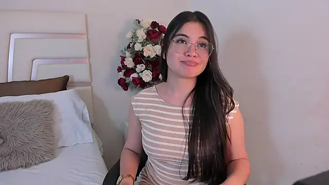 CamilaSofiia online show from February 4, 10:34 pm