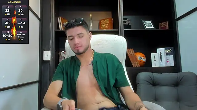 EdwardRoss  online show from March 21, 8:08 pm