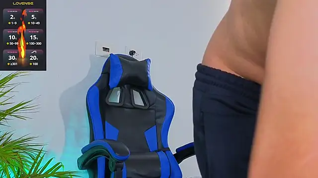 EdwardRoss  online show from November 9, 6:39 pm