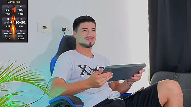 EdwardRoss  online show from November 29, 8:34 pm