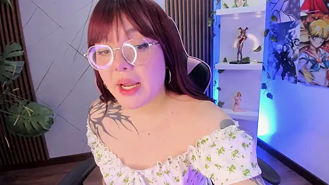 Fluffy Bubble21 online show from February 17, 7:15 am