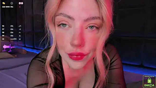 Snapshot of NateHalll chatting on December 29, 5:21 am NateHalll online show from December 29, 5:21 am