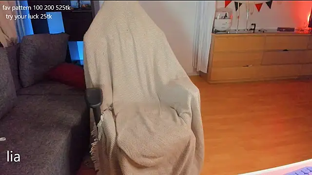 lil lia online show from February 20, 9:53 pm