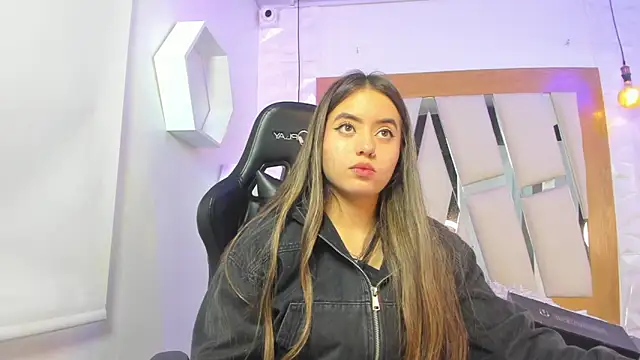 ary cooper  online show from October 25, 2:02 pm