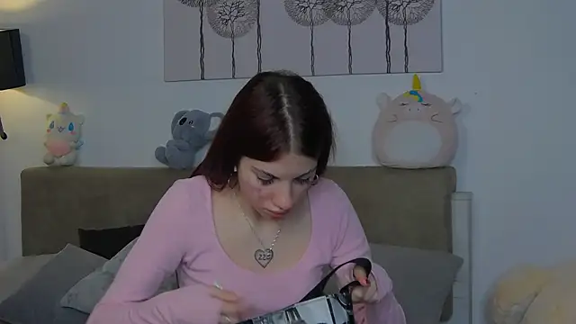 CassKiera online show from October 19, 4:57 am