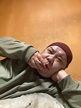 Snapshot of punk0805 chatting on December 18, 4:02 pm punk0805 online show from December 18, 4:02 pm