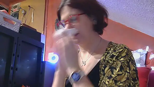 Snapshot of lanax chatting on November 13, 1:10 pm lanax online show from November 13, 1:10 pm