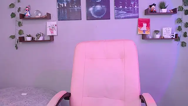 macey elliot  online show from January 26, 3:25 pm