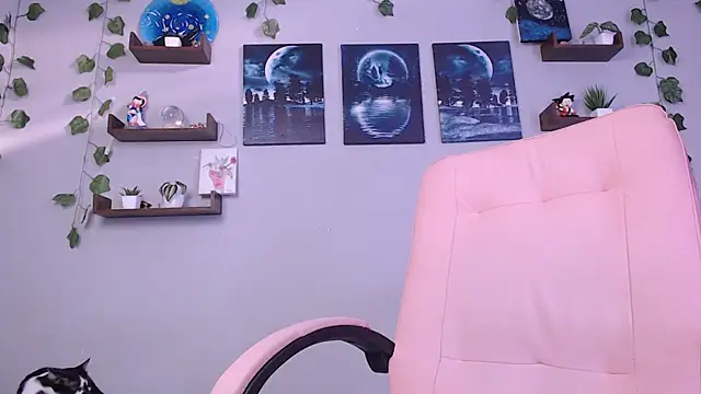 macey elliot  online show from January 28, 12:32 pm