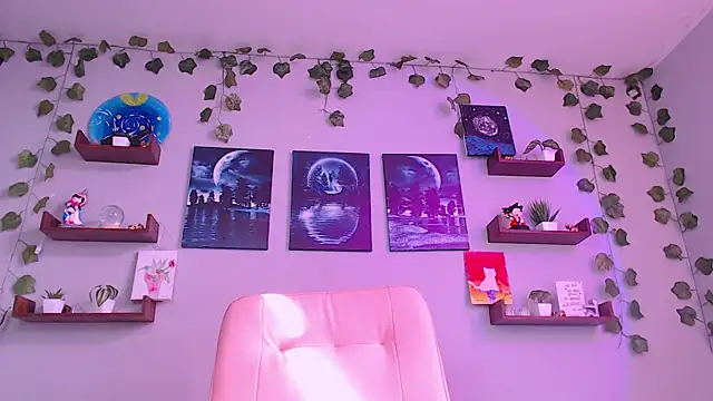 macey elliot  online show from February 7, 1:22 pm