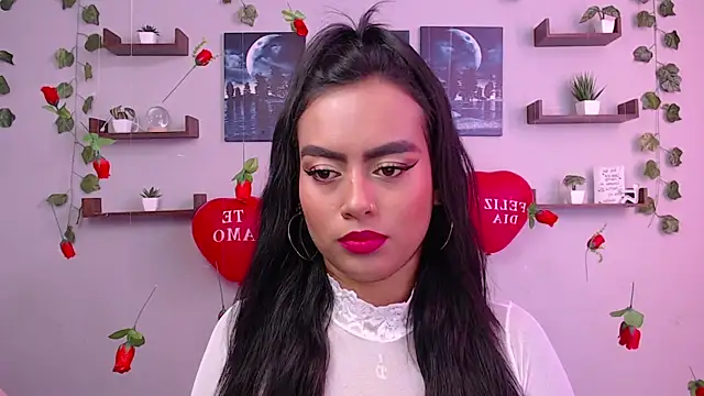 macey elliot  online show from February 18, 3:32 pm