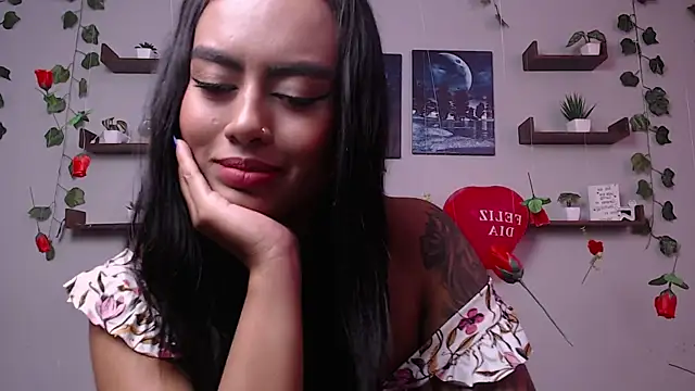 macey elliot  online show from February 21, 5:53 pm