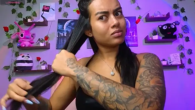 macey elliot  online show from March 13, 1:18 pm