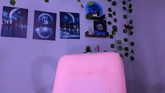 macey elliot  online show from October 14, 10:27 am