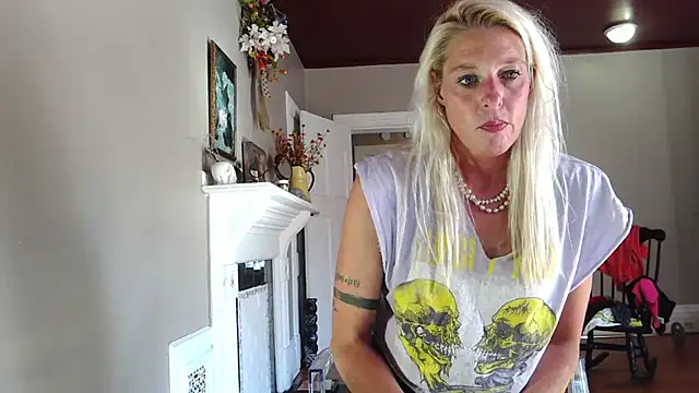 Glamazonx online show from September 15, 3:56 pm