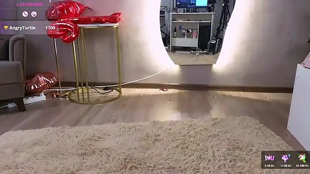 Britney Lynch online show from February 9, 3:22 am