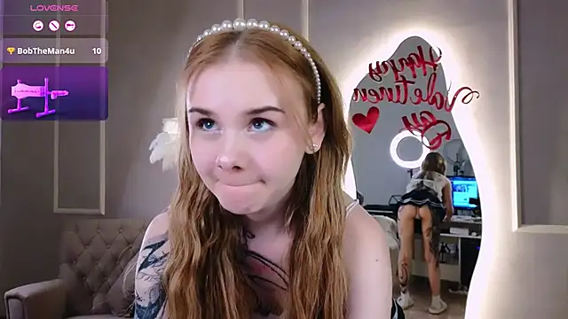 Britney Lynch online show from February 10, 9:04 pm