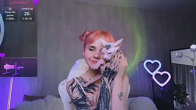 Britney Lynch online show from March 23, 1:09 am