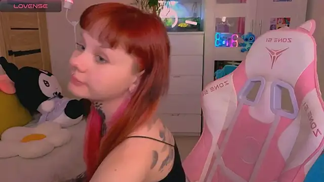 Britney Lynch online show from November 7, 9:59 pm