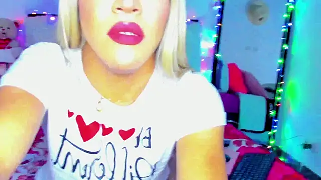 Snapshot of Candy_Candy__ chatting on December 22, 1:23 am Candy Candy online show from December 22, 1:23 am