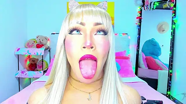 Snapshot of Candy_Candy__ chatting on September 22, 10:23 pm Candy Candy online show from September 22, 10:23 pm