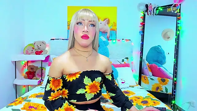 Snapshot of Candy_Candy__ chatting on October 1, 12:16 am Candy Candy online show from October 1, 12:16 am