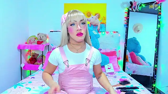 Snapshot of Candy_Candy__ chatting on October 20, 11:38 pm Candy Candy online show from October 20, 11:38 pm