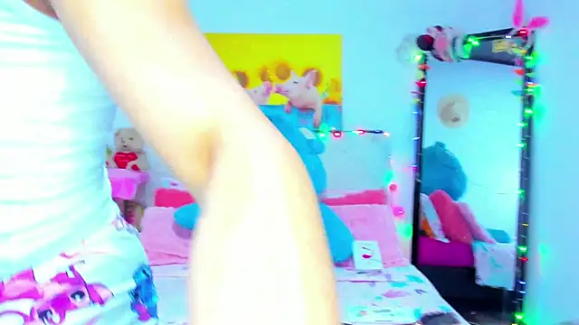 Snapshot of Candy_Candy__ chatting on November 17, 2:17 am Candy Candy online show from November 17, 2:17 am