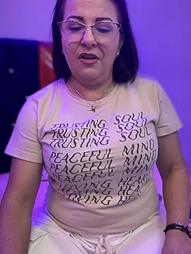 Snapshot of PaulinaSanders_X chatting on January 8, 5:48 pm PaulinaSanders X online show from January 8, 5:48 pm