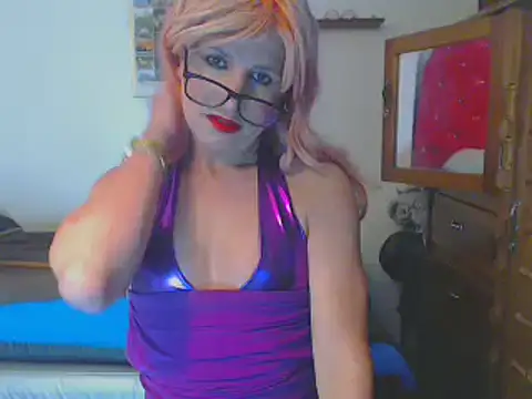 LorenJade online show from February 4, 7:07 am