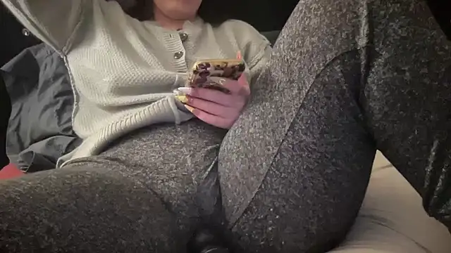 sexylilly69 online show from February 16, 1:47 am