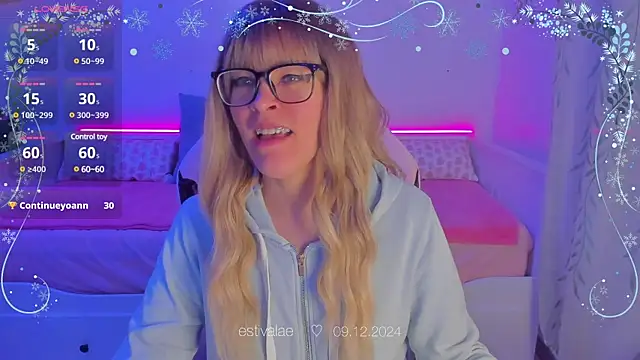 Snapshot of estivalae chatting on December 9, 5:08 pm estivalae online show from December 9, 5:08 pm